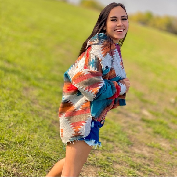 Aztec Button Up - Picture 12 of 13